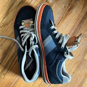 Brand new sketchers casual shoes. Size 11.